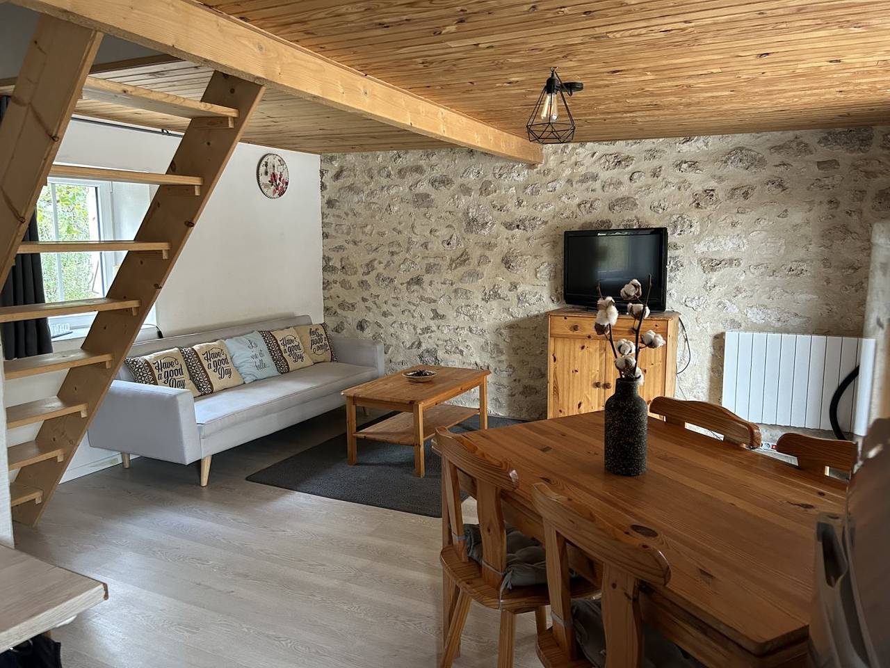 Gite Le nid douillet avec piscine privative in Anthé, Région de Villeneuve-sur-Lot