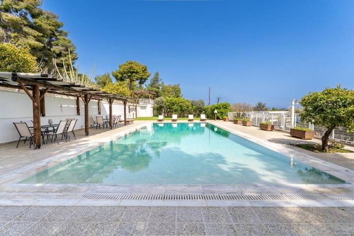 Ferienhaus für 12 Personen, mit Pool und Ausblick sowie Garten - 1