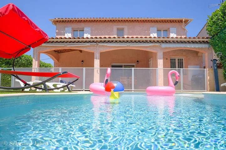 Villa pour 8 personnes, avec jardin à Villeneuve-Loubet