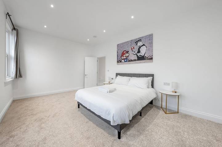 New Cricklewood Modern Home in Brent, Londra
