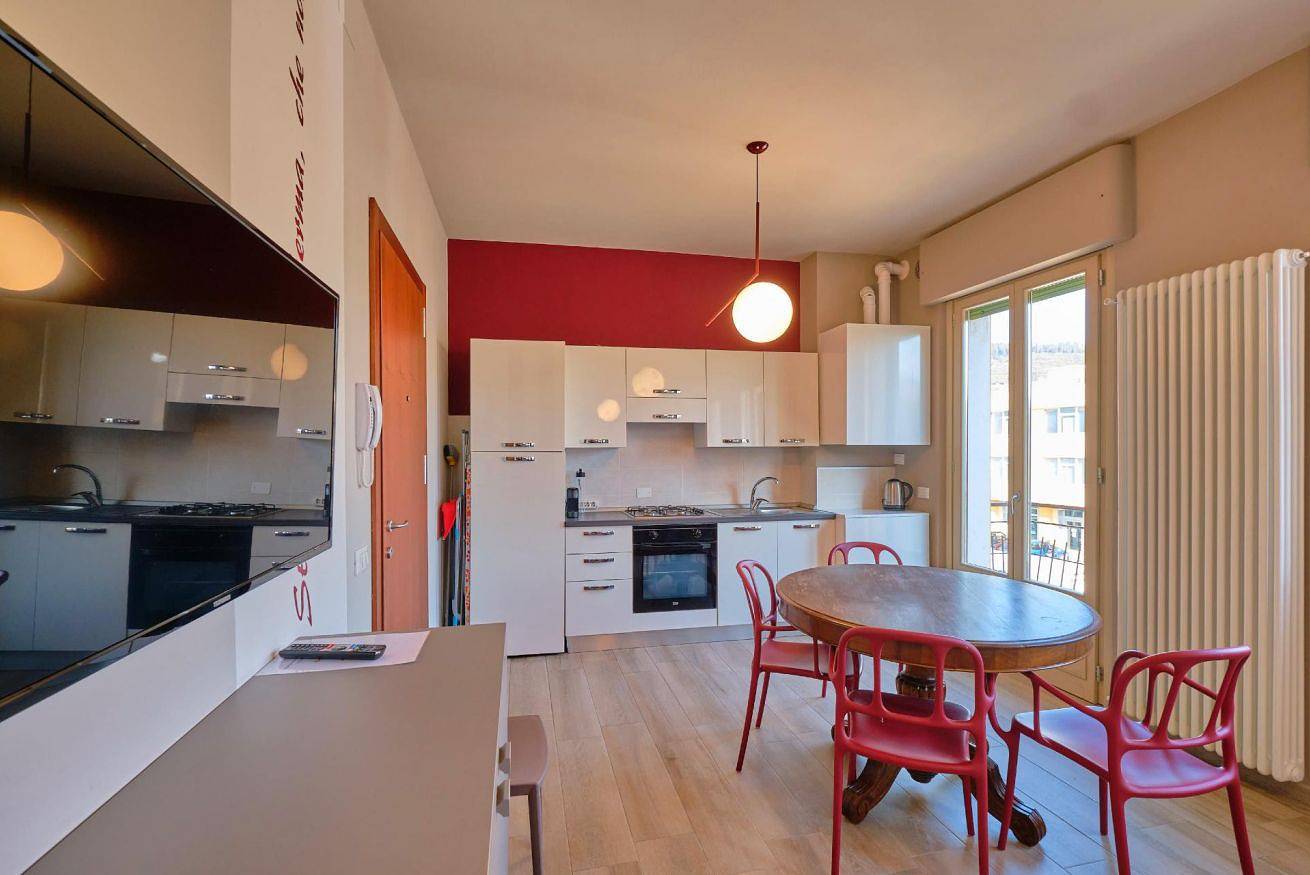Ganze Wohnung, Apartmentsgarda - Antiche Mura - Dante in Garda, Gardasee-Berge