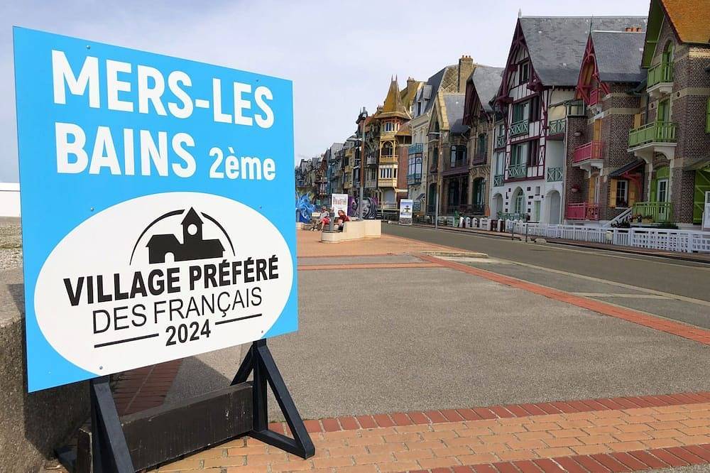 Caprices De Plage lit King Size Balnéo Vue dégagée à Mers les Bains 300 m plage in Mers-les-Bains, Région d'Abbeville