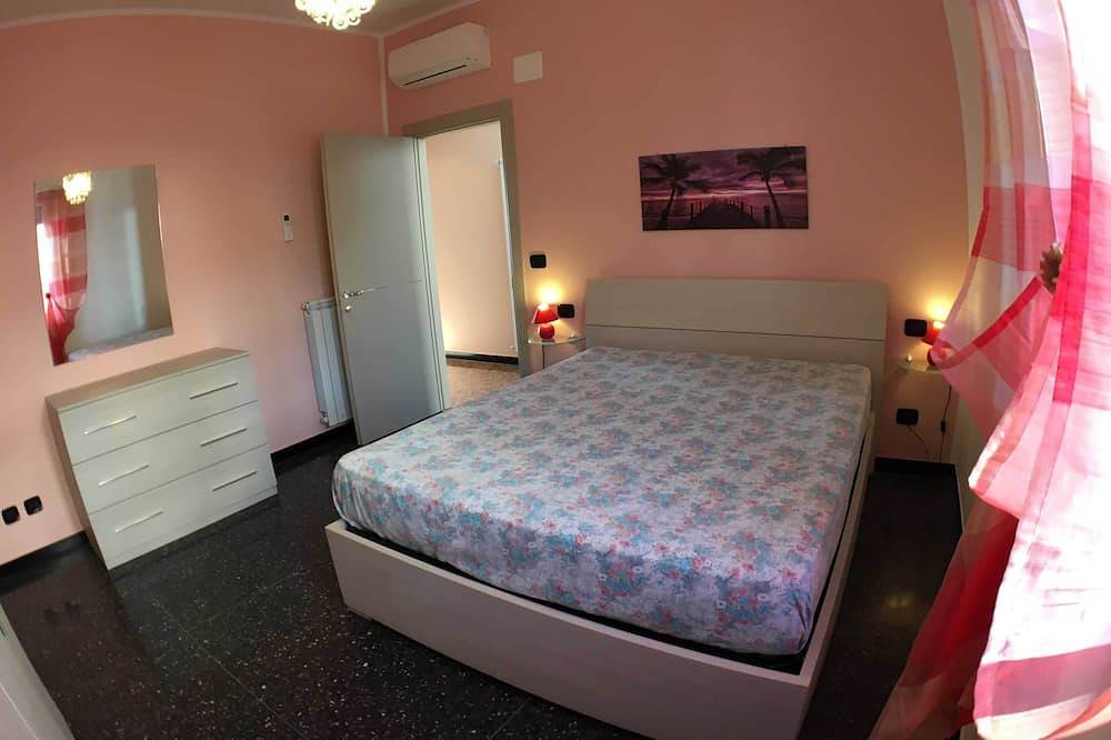Entire apartment, Arcobaleno Apartament in Albissola Marina (Sv) 500 meters from the sea. in Albissola Marina, Riviera di Ponente