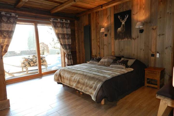 4-star comfortable chalet for 18 people; 7 bedrooms, 7 bathrooms with Wc in Samoëns, Bonneville region