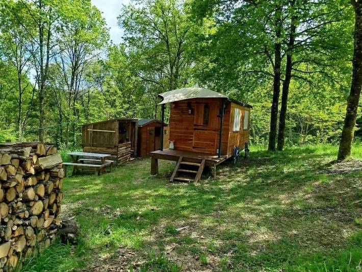 Location de vacances pour 4 personnes, avec terrasse ainsi que jardin et vue, animaux acceptés à Saint-Bressou - 4