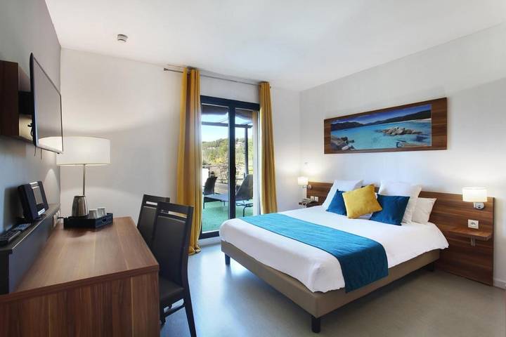 Aparthotel para 2 personas, con piscina y jardín, Se admiten mascotas - 1