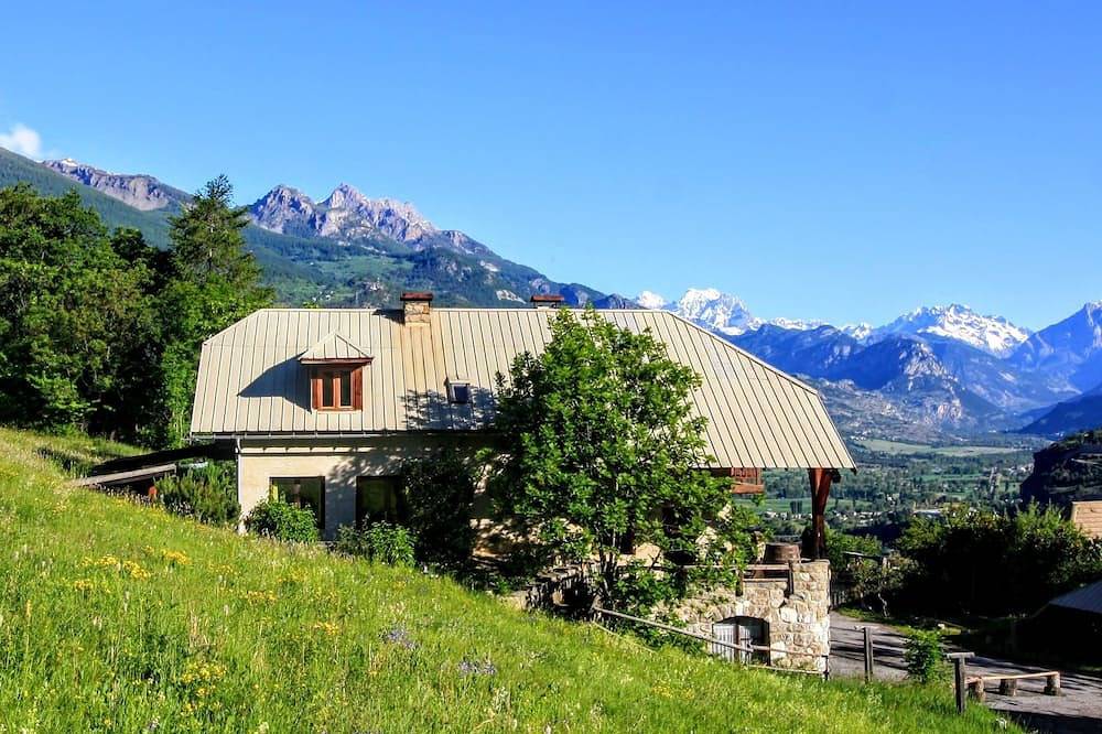 Gîte Le Champignon, Vue panoramique, 3 étoiles in Risoul, Parc national des Écrins