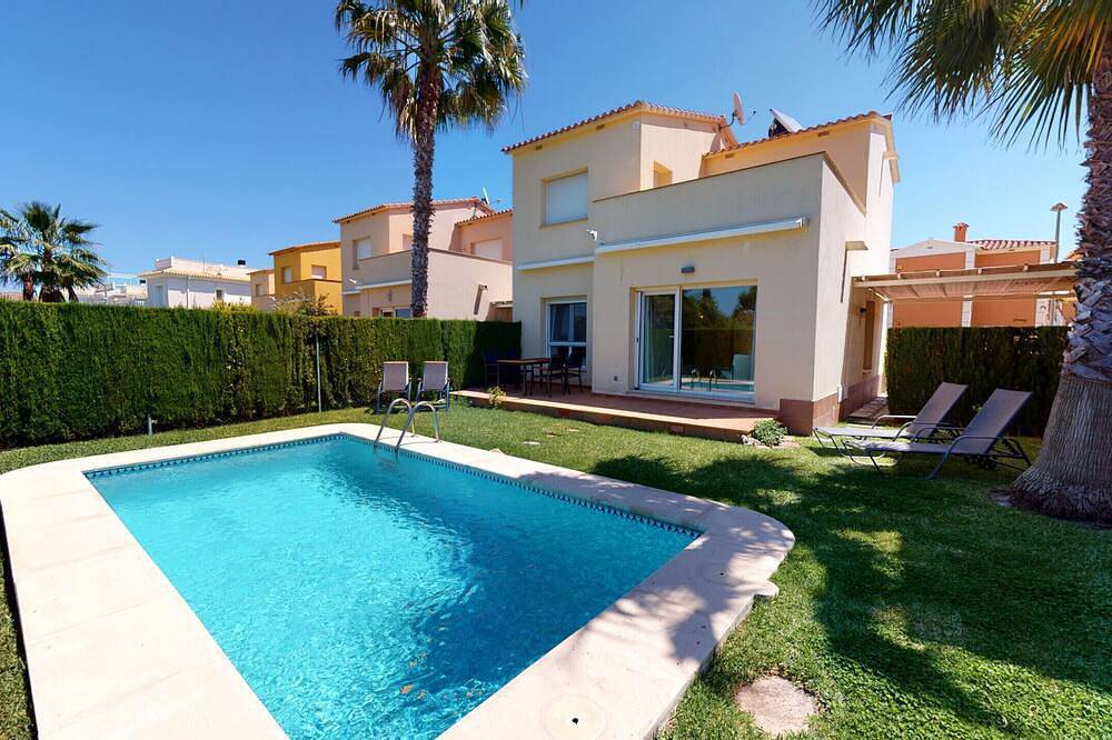 Casa vacanza a Safor a partire da 194€ a notte