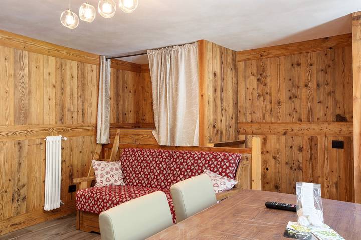 Hel lejlighed, Apartment 'Les Cles - Achillea' with Mountain View and Balcony in Dégioz, Valsavarenche