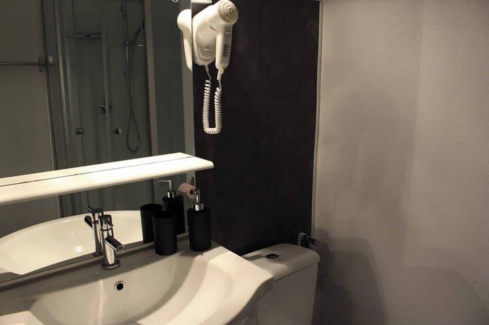 Entire apartment, Studio Near Basel Airport in Saint-Louis, Mulhouse region