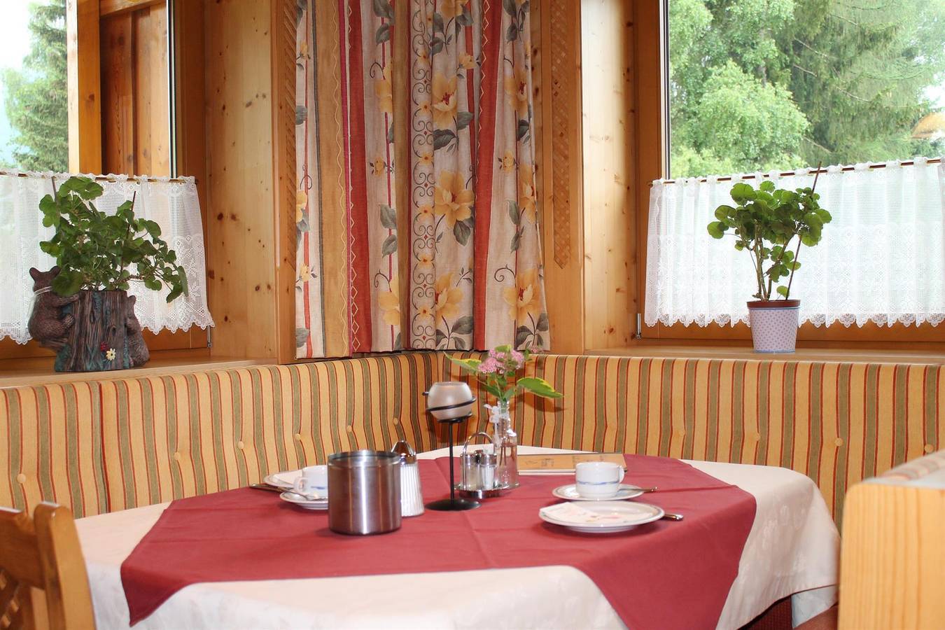 Dz Bregenz od. Eisenstadt in Hopfgarten im Brixental, Kaisergebirge