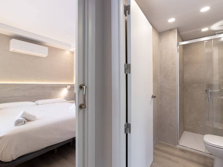 Apartamento entero, Apartamento luminoso con terraza y piscina en Vilassar de Mar in Vilasar de Mar, Maresme