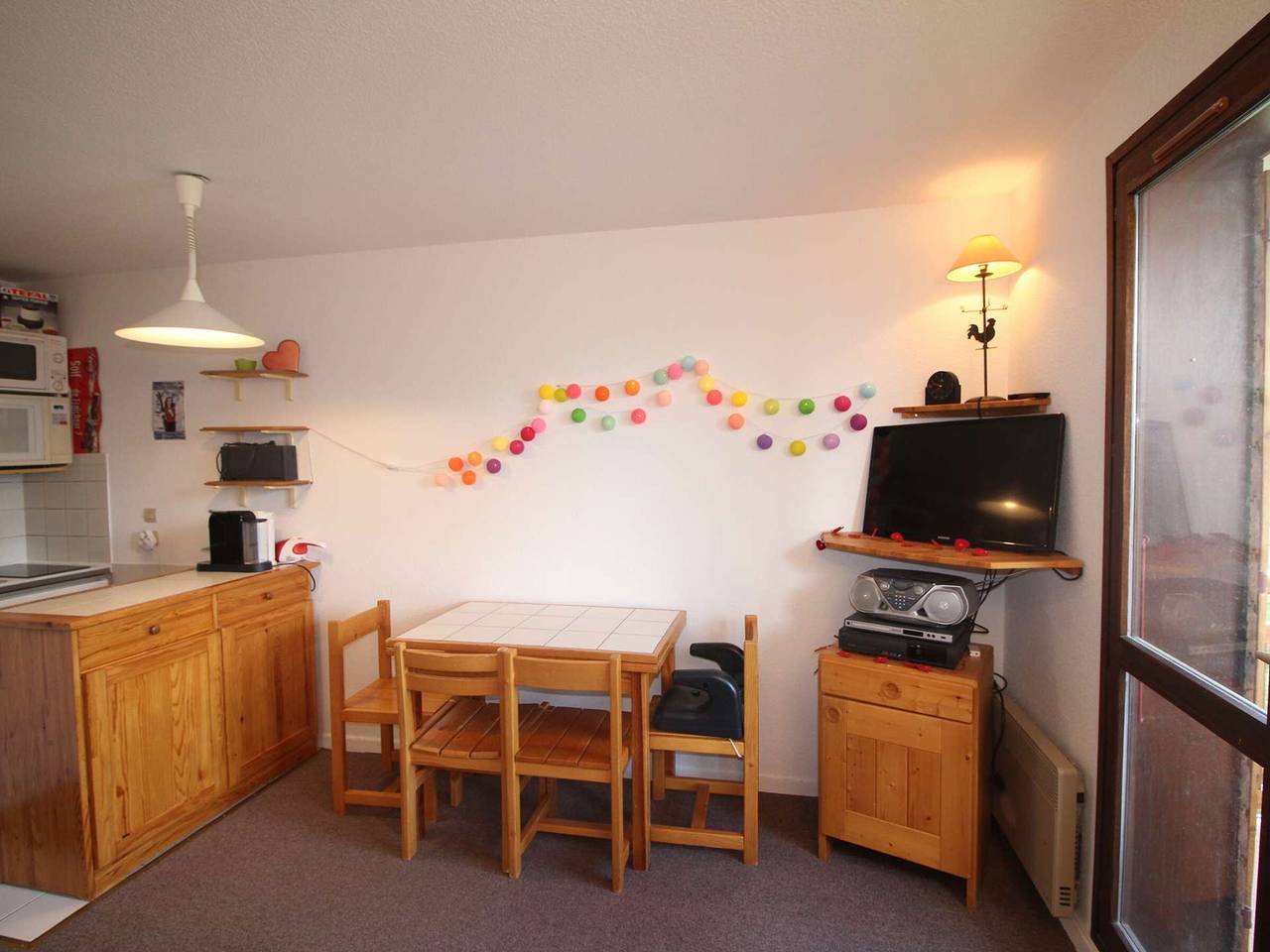 Ganze Wohnung, 2-Zimmer-Wohnung mit Balkon 400m von den Pisten, Kostenloser Parkplatz in Auris, Nationalpark Écrins