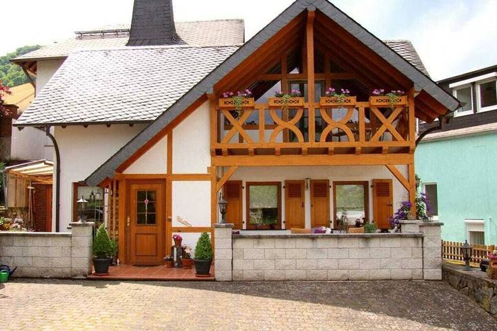 Ferienhaus für 4 Personen, mit Garten und Balkon