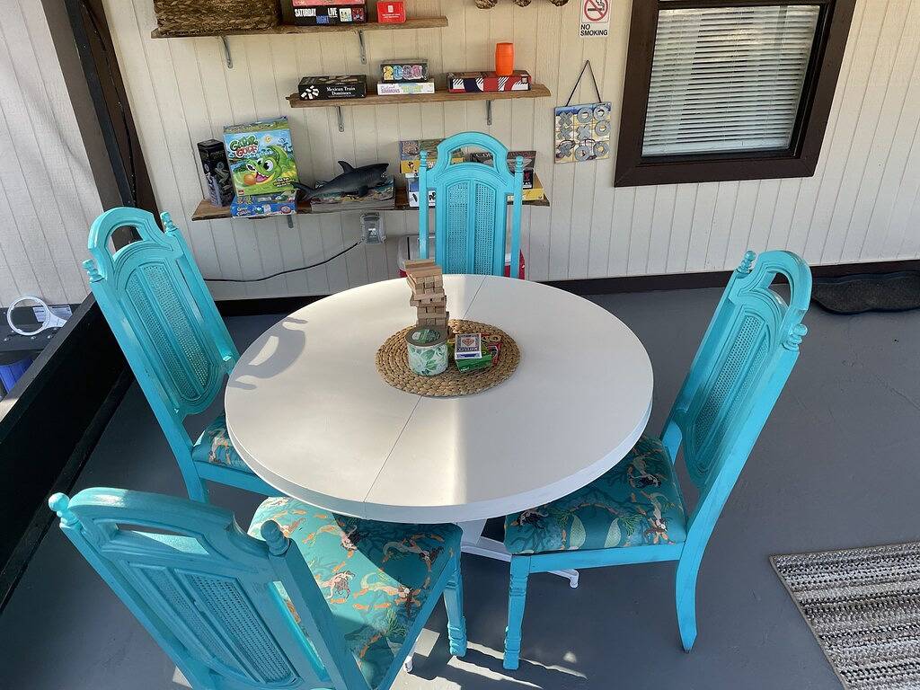 “Divers Inn” on The Rainbow River in Marion County (FL)