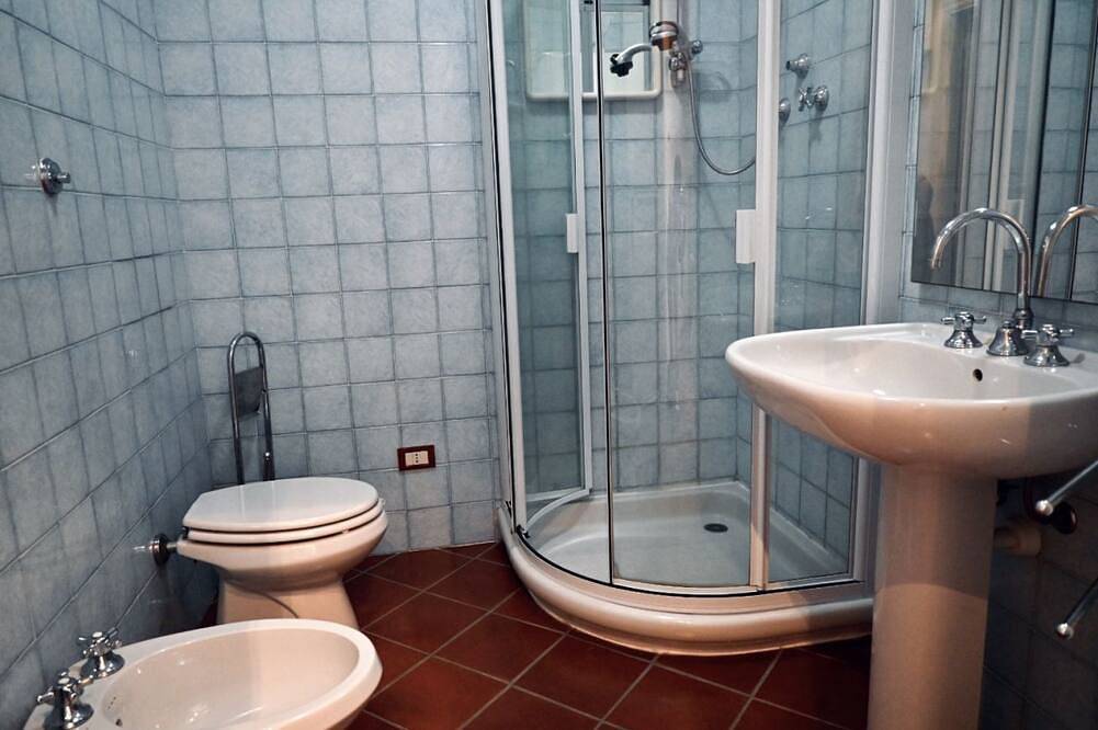 Ganze Wohnung, Numana, two-room villa with garden and sea view in Sirolo, Riviera del Conero