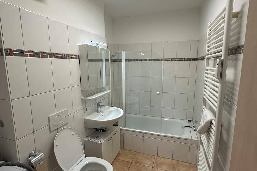 Ganze Wohnung, Kirschbaum Apartment - Schnell im Zentrum und schnell im Grünen und am Wasser in Landsberg am Lech, Romantische Straße