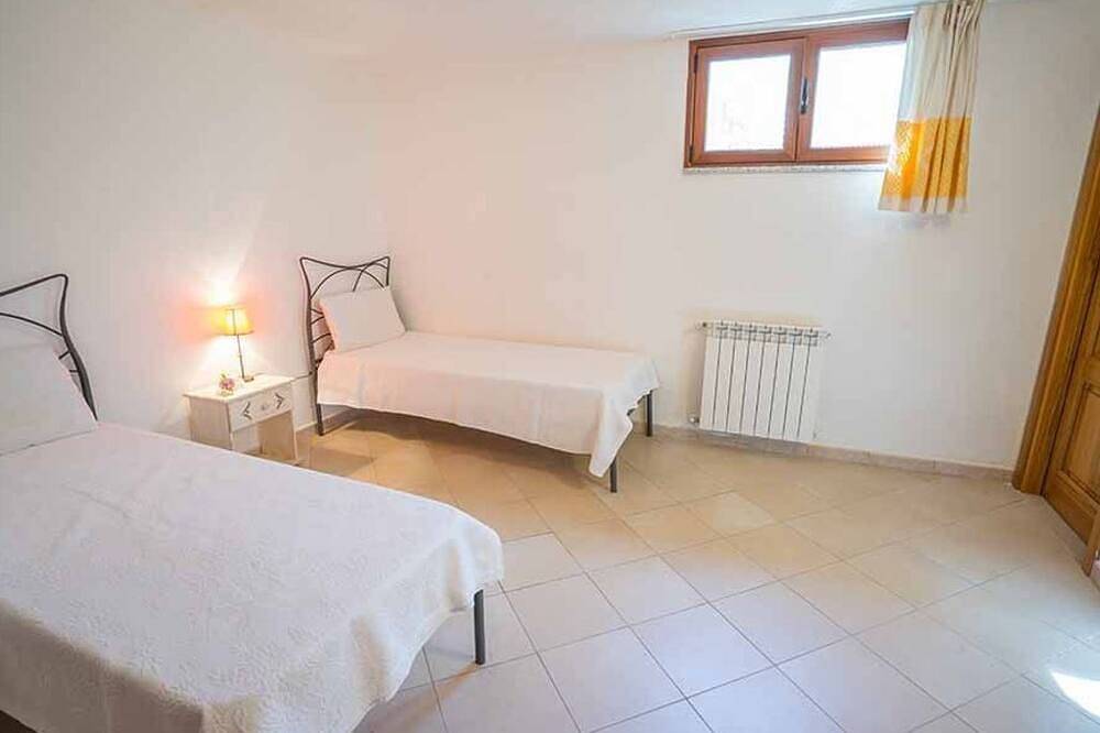 Villa for sun worshippers with lots of space - No. in Budoni, Olbia-Tempio