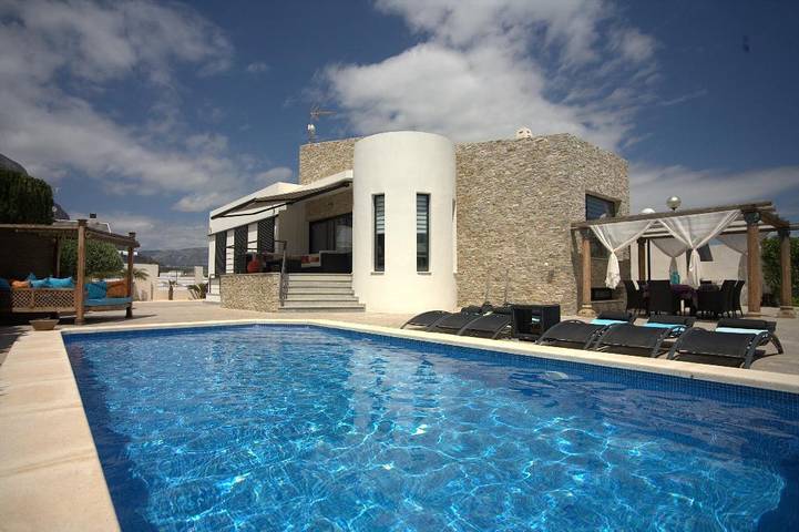 Chalet para 8 personas, con piscina en Comunidad Valenciana