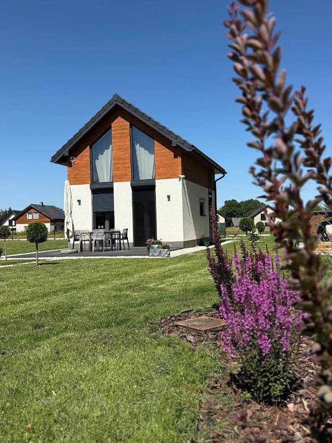 Apartament wakacyjny dla 5 osób, z Jacuzzi i Taras oraz Ogród i Sauna w Mysłakowice