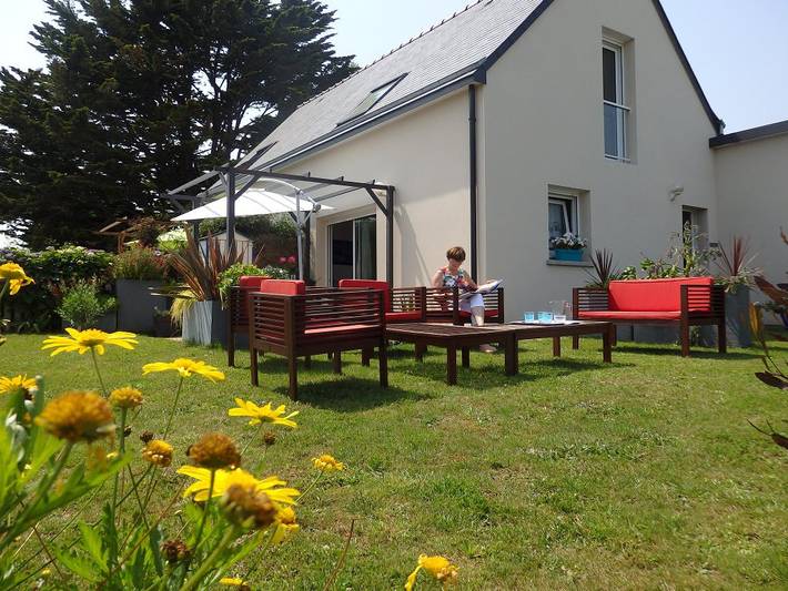 Gîte pour 6 personnes, avec terrasse et jardin