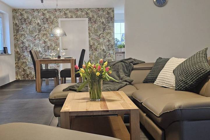 Ferienwohnung für 5 Personen, mit Terrasse und Garten in Blaubeuren