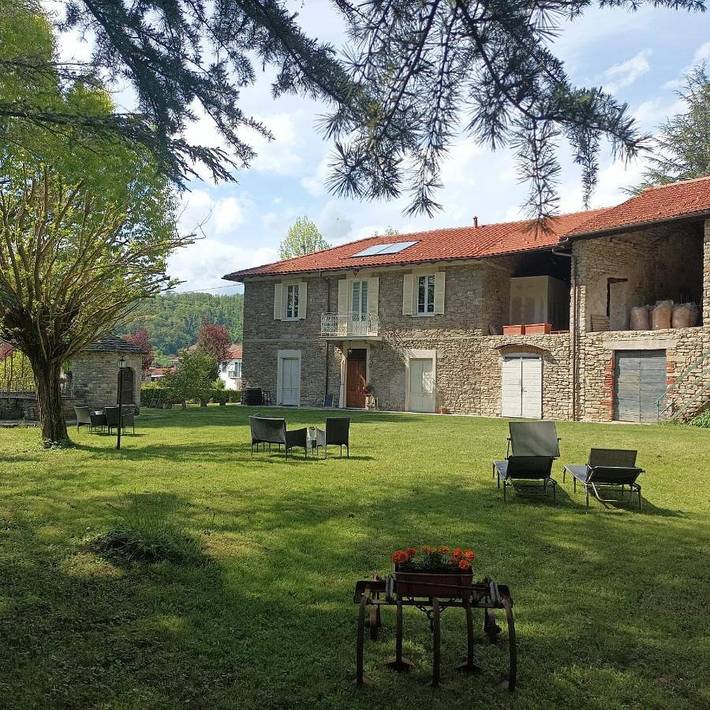 B&b per 3 persone, con Terrazza e Giardino nonché Panorama in Langhe e Roero