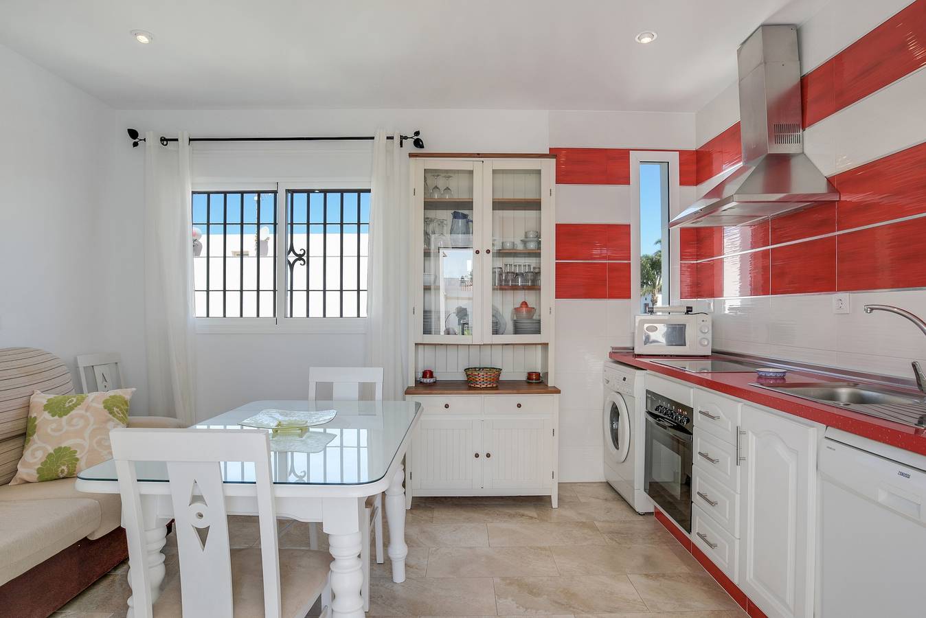 Ganze Wohnung, Ferienwohnung "Juan 2" in der Nähe dem Strand mit Meerblick, Klimaanlage & Terrasse in Conil de la Frontera, Costa de la Luz