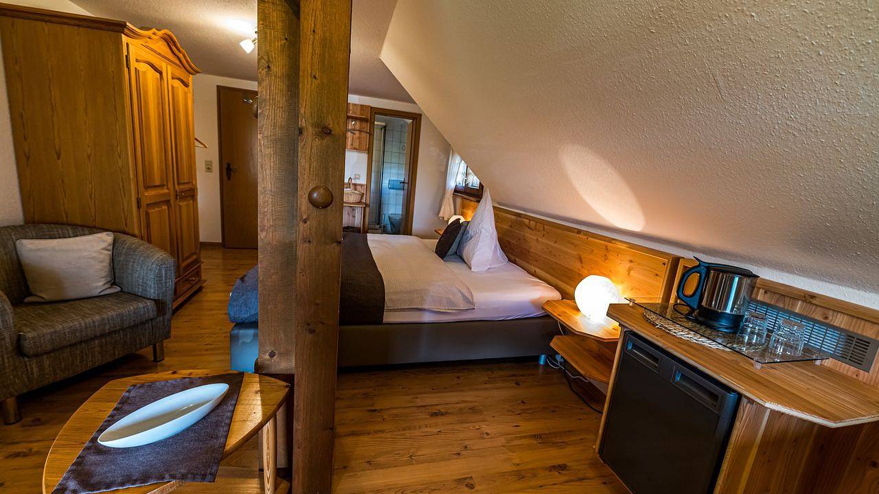 Doppelzimmer für 2 Personen (16 m²) in Fröhnd in Suedlicher Schwarzwald, Fröhnd