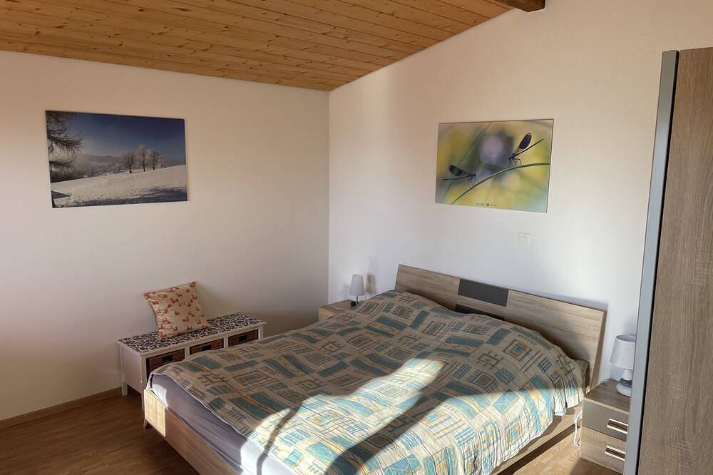 Chalet Tranquille au Milieu de la Nature Avec vue Époustouflante in Kanton Jura