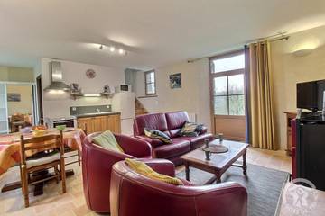 Gîte pour 3 personnes, avec jardin à Corseul