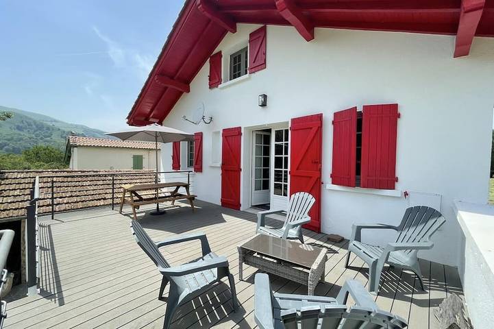 Gîte pour 4 personnes, avec jardin, animaux acceptés à Mendive