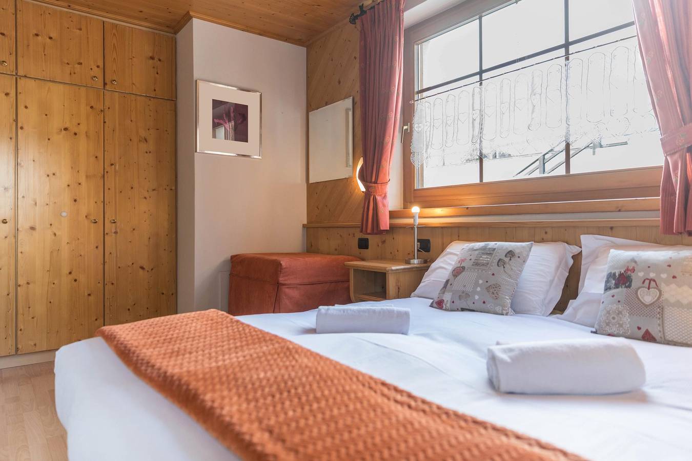 Appartement entier, Casa Azzurra Piano Terra avec vue sur la montagne, Wi-Fi et jardin ; Parking disponible in Livigno (Town), Livigno