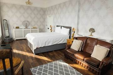 Beach House for 13 People in Tramore, Munster, Photo 2