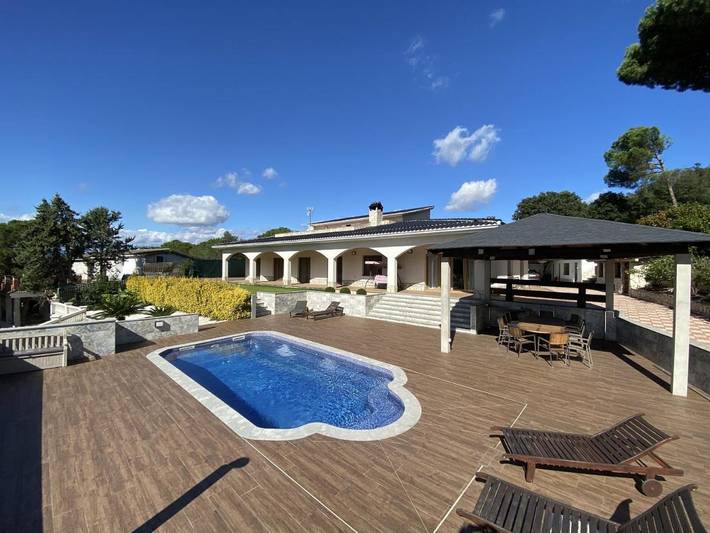 Casa rural para 12 personas, con Terraza además de Jardín y Piscina en Tordera - 2