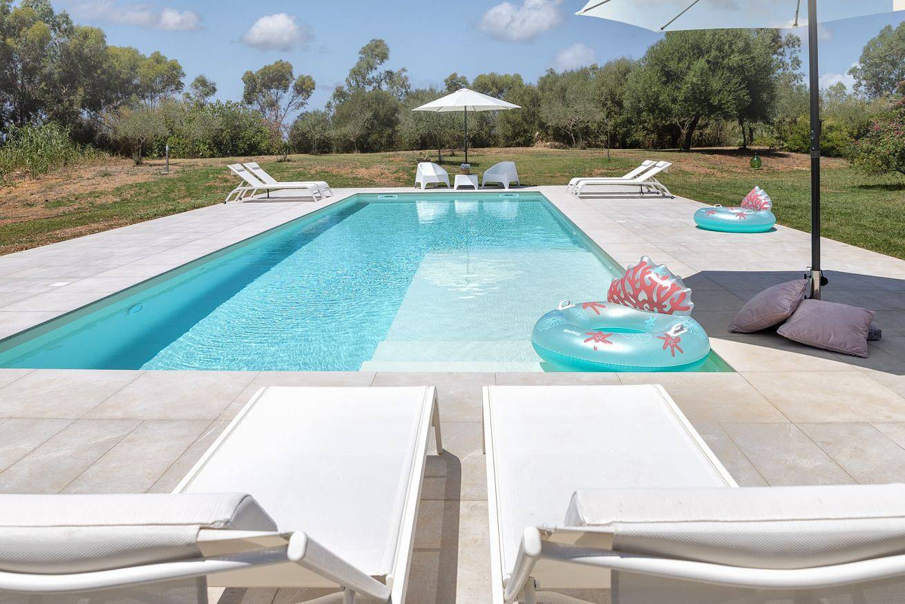 Hel lägenhet, Villa Fioretta Garden: Your  Countryside Escape with Pool, near Alghero's Beaches in Olmedo, Nurra
