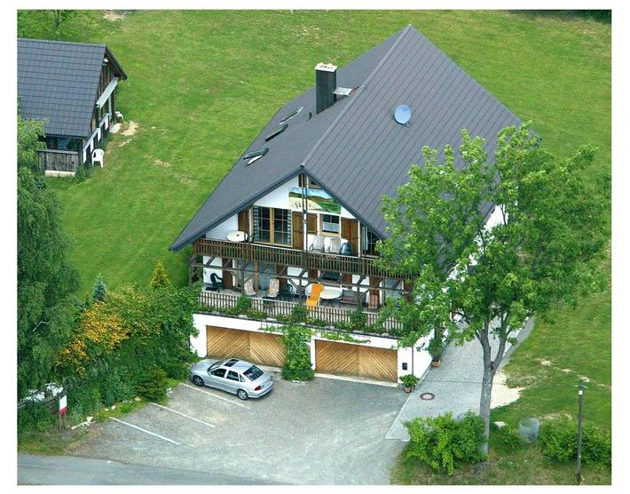 Bauernhof für 4 Personen, mit Balkon/Terrasse und Terrasse sowie Garten