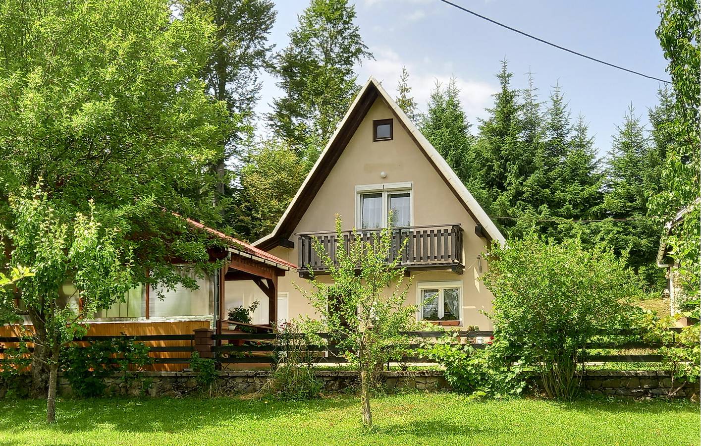 Gemütliche 2-Zimmer-Wohnung mit Terrasse in der Nähe des Flusses Lokvarka in Primorje-Gorski Kotar