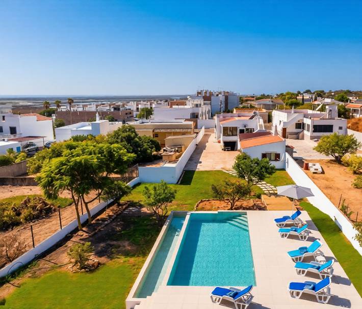 Location de vacances pour 6 personnes, avec vue et jardin à Fuseta - 2