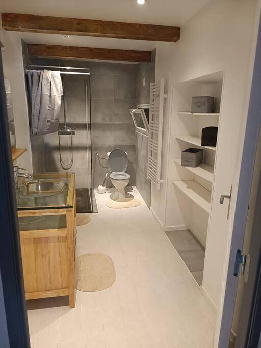 Gîte pour 6 personnes, avec terrasse et vue à Notre-Dame-de-la-Rouvière - 3