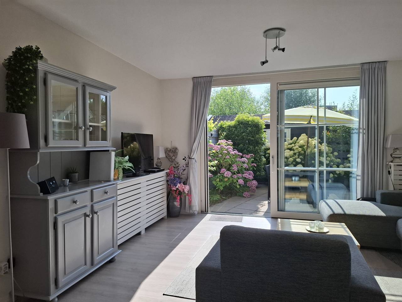 4-person holiday home close to the center of Domburg with 2 bicycles in Domburgo, Walcheren
