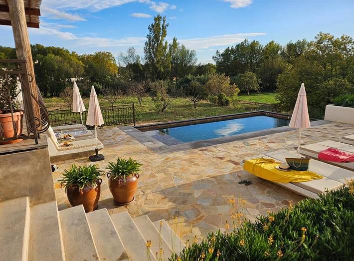 Chambre d’hôte pour 3 personnes, avec Terrasse et Jardin ainsi que Piscine et Vue à Bize-Minervois