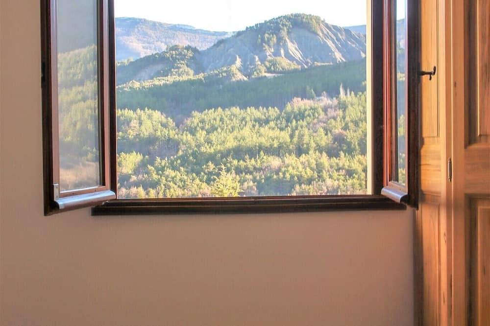 Wunderschöne Villa mit großem Garten, Terrasse, Panoramablick 5 Minuten von Orpierre entfernt in Orpierre, Gap und Umgebung