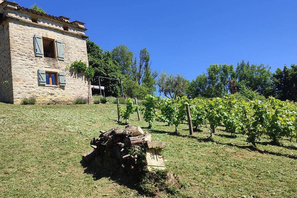 Pigeonnier de félines \" calme et nature \" in Caylus, Tarn-et-Garonne