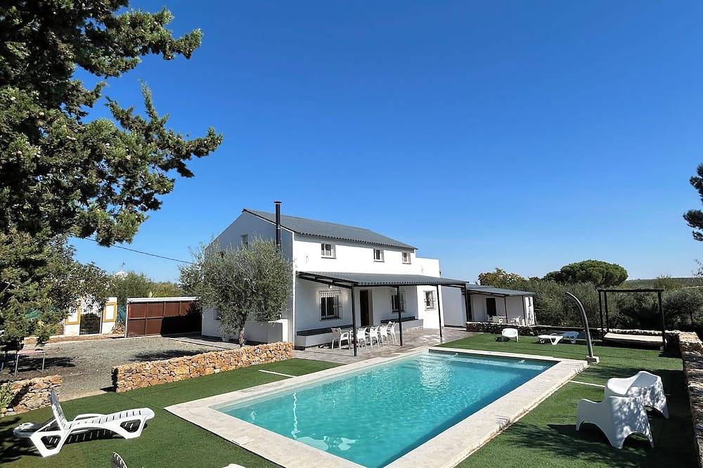 Cottages Alba in Arahal, Sevilla Province