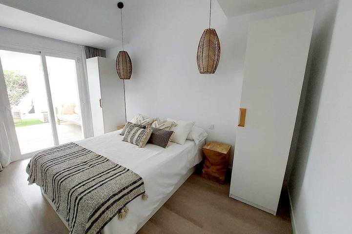 Beautiful bungalow with hydromassage, terrace and pool. in Maspalomas, San Bartolomé de Tirajana