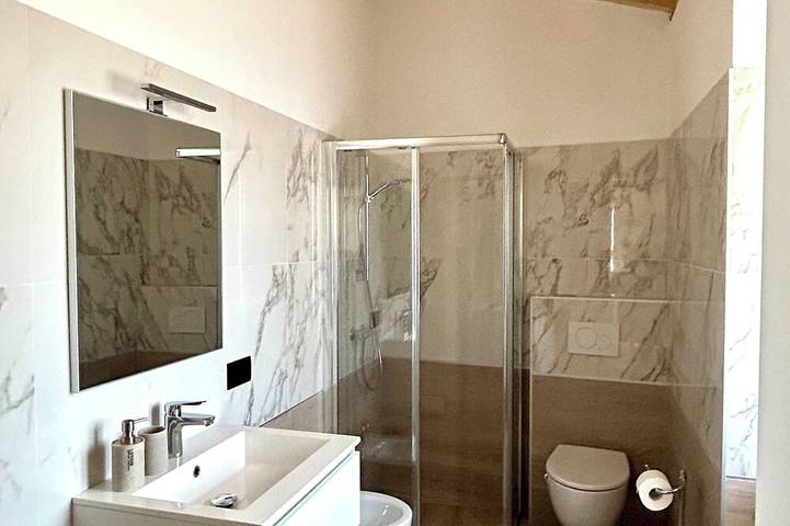 Ganze Wohnung, Apartment at the foot of the Castle and near Lake Garda in Sabbionara, Avio