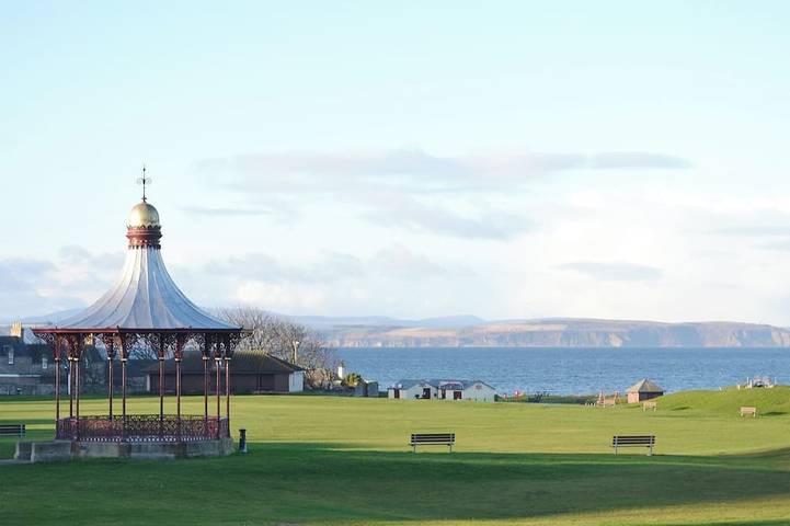 Cottage for 4 people, with garden, with pets in Nairn