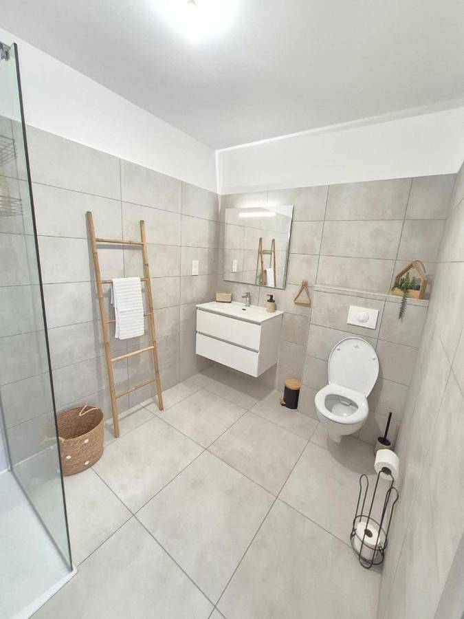 Appartement entier, Le petit nid corse Terrasse, lumière et douceur in Lucciana, Région de Bastia