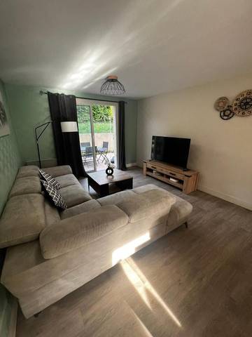 Location de vacances pour 9 personnes, avec jardin, animaux acceptés à Bourges